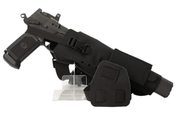 Cole-tac VWX102 Varmint Wrangler XL Pistol Holder Chest Black Left Hand — view 1