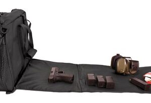 RED ROCK DELUXE RANGE BAG BLK - FOLD OUT WORK/CLEANING GUN MAT — view 2