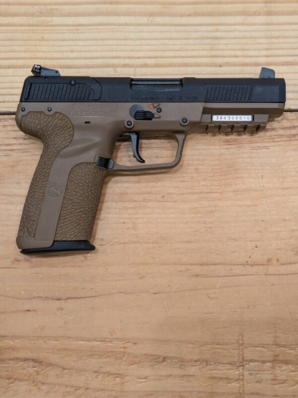 FNH Five-seveN 5.7x28mm 386308510LTU