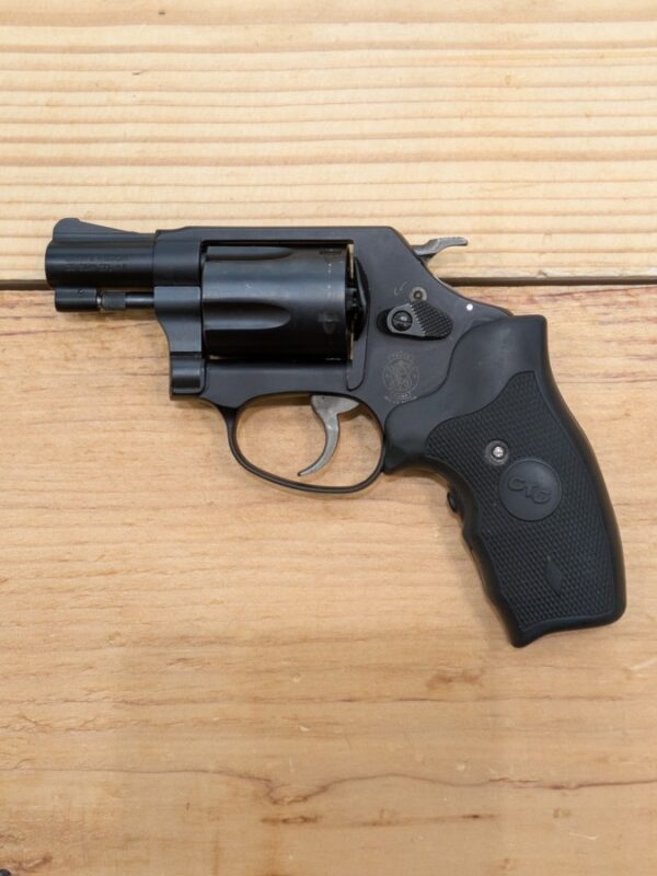 Smith & Wesson Model 437-2 38 Spl DEB9398LTU — view 2